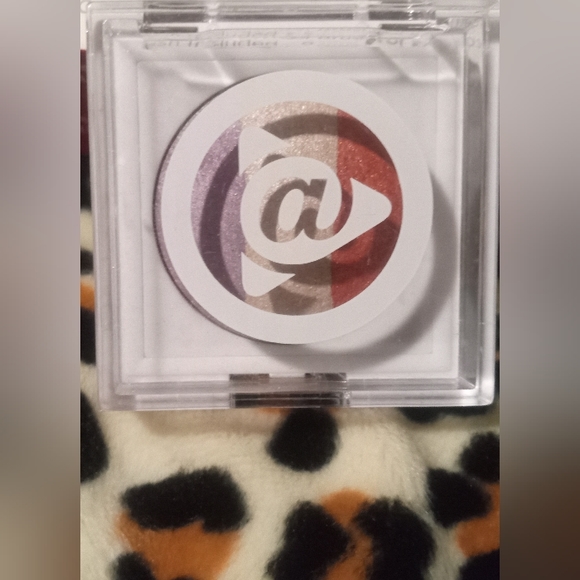 Mary Kay At Play Baked Eye Trio in Sunset Beach - Picture 2 of 3